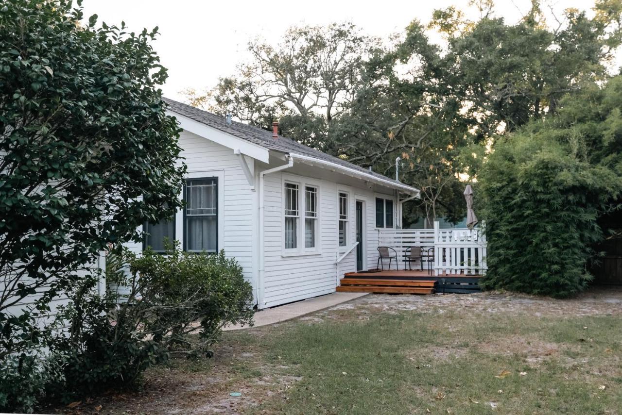 Gulf Coast Craftsman - Cozy, Charming & Central! Gulfport Exterior photo